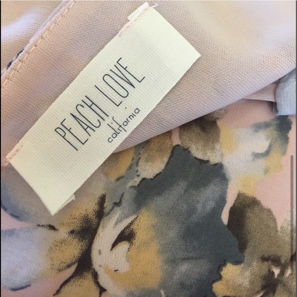 🐣🆕 Lovely Floral Dress with Long Sleeves, and Light Pastel Colors - Picture 4 of 5